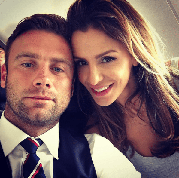 Sara i Artur Borucowie w samolocie
